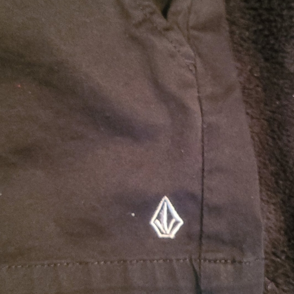 Volcolm shorts - Picture 2 of 4